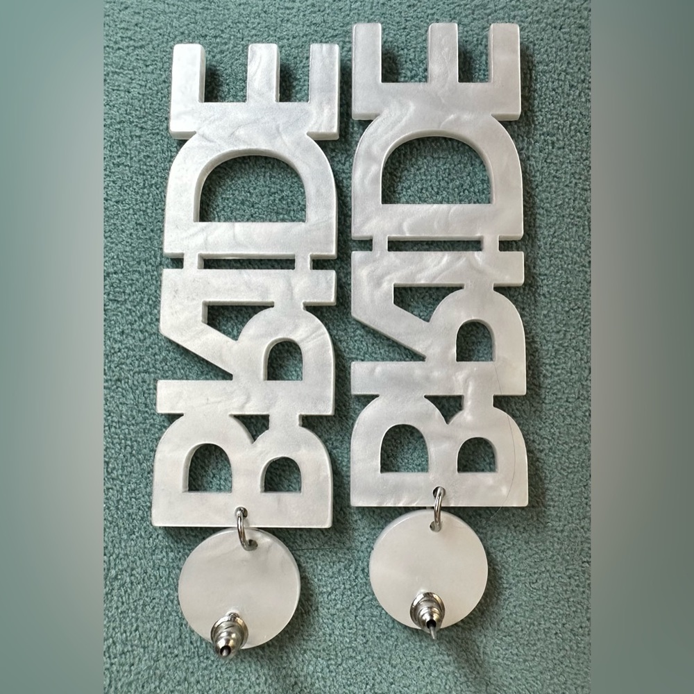 Bride Earrings - Picture 2 of 4